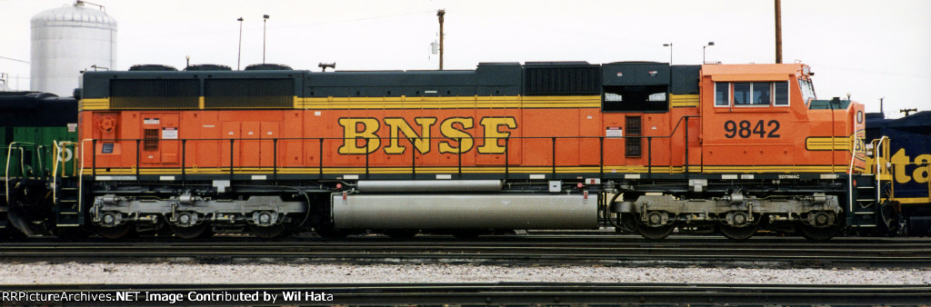 BNSF SD70MAC 9842